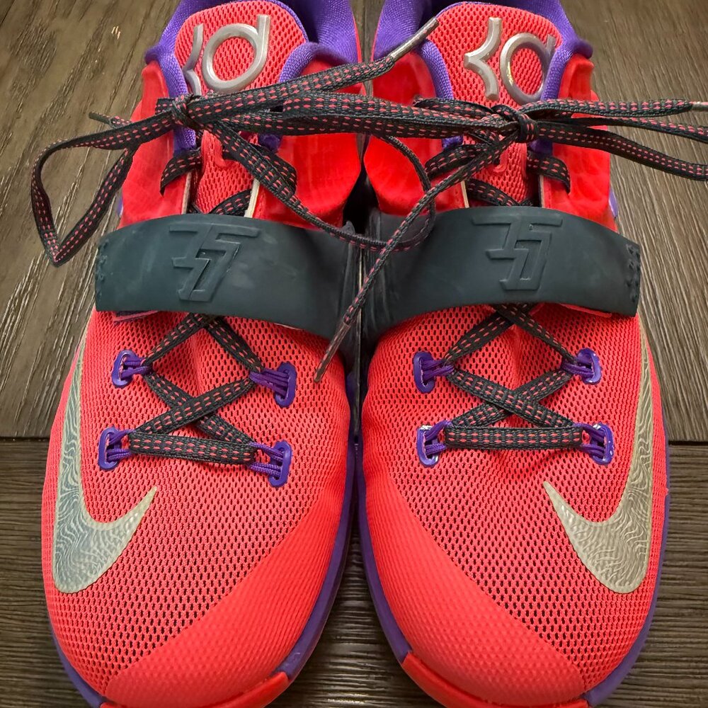 Nike KD VII Hyper Punch Sz 7Y